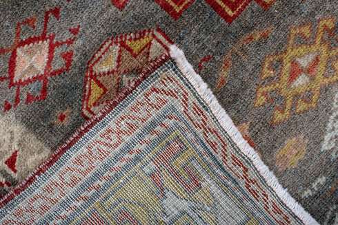 Antique Sivas Area Rug (3' x 5')